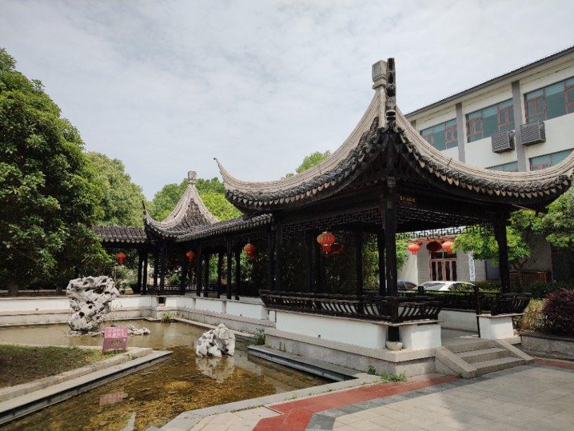 老头环载入画面就黑屏退出